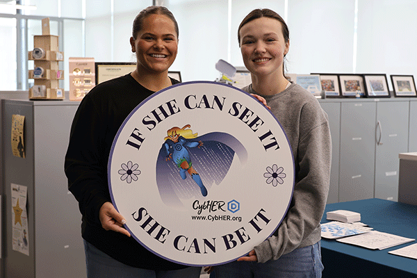 Bella Maxwell and Mikaila Fluth have been named RSAC™ Security Scholars.