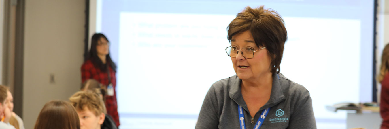 Julie Wulf Plimpton teaching.